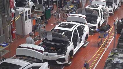 科技助力生產(chǎn) 中國新能源汽車駛向綠色未來